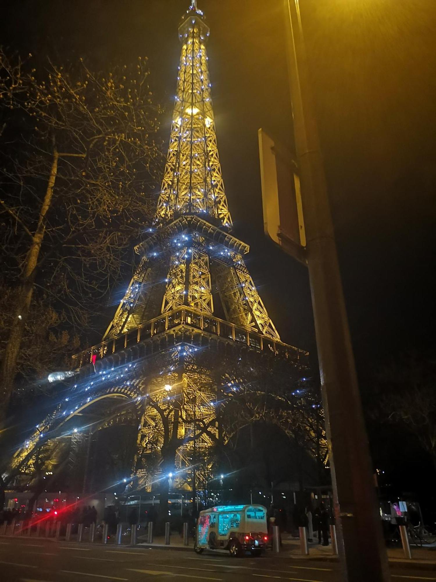 Aeroport Cdg, Paris Disneyland, Eiffel Tower, Jo 2024 Montévrain Eksteriør billede